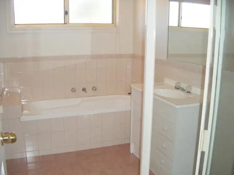 Sixth view of Homely townhouse listing, 1/508 Kemp St, Lavington NSW 2641