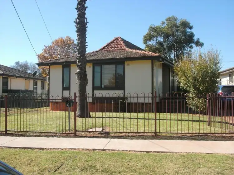 10 Lunar Ave