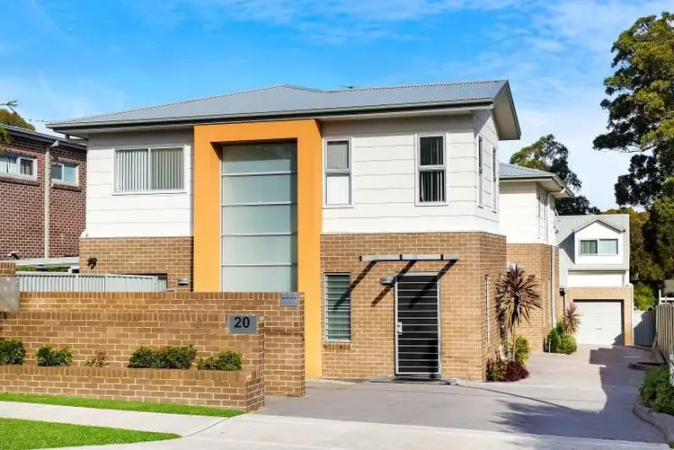 1/20 Grove Ave, Narwee NSW 2209