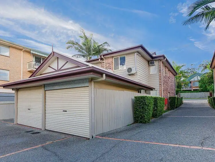 Second view of Homely townhouse listing, 2/40 Yeronga St, Yeronga QLD 4104