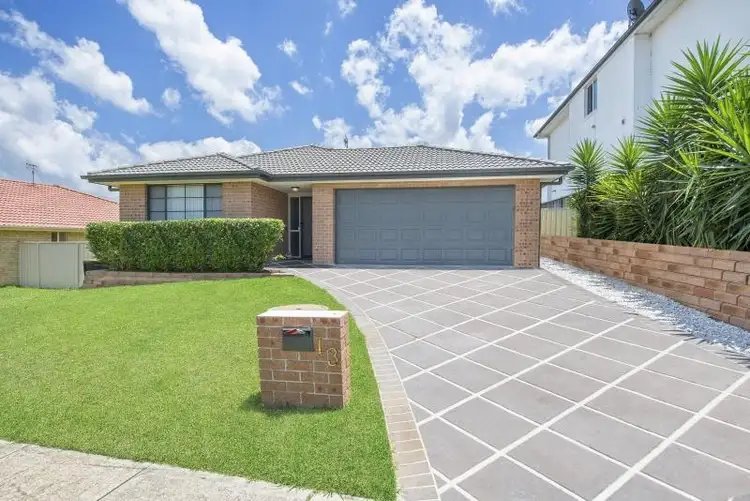 13 Haven Cres, Woongarrah NSW 2259