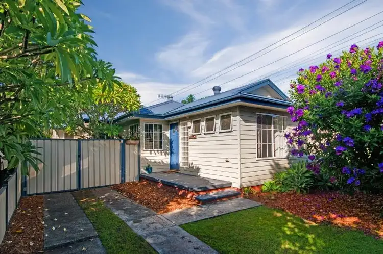84 Australia Ave, Umina Beach NSW 2257