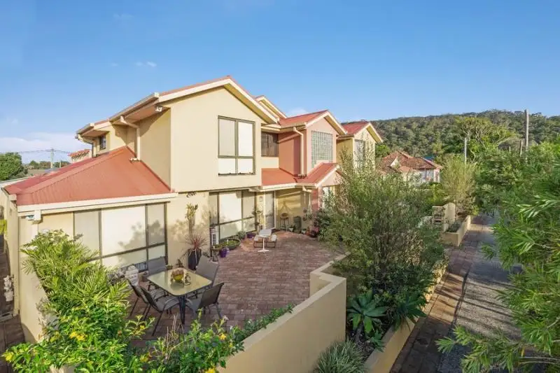 Main view of Homely villa listing, 1/53 Picnic Pde, Ettalong Beach NSW 2257