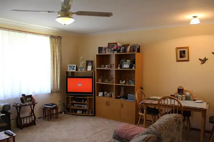 Second view of Homely unit listing, 2/565 Grayfern Ct, Lavington NSW 2641