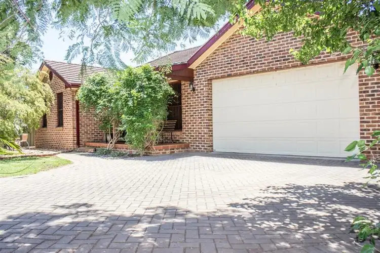 12 Oakmont Ave, Dubbo NSW 2830