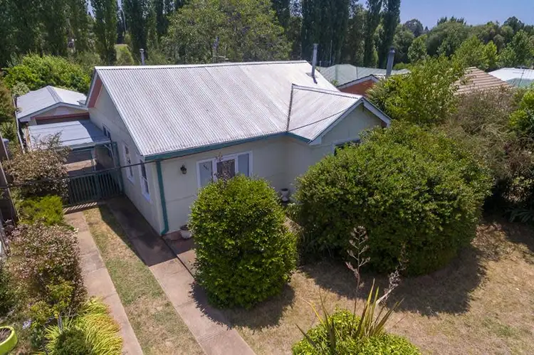 91 Cecil Rd, Orange NSW 2800