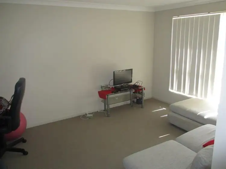 Third view of Homely house listing, 4 Koppie Cl, Raworth NSW 2321