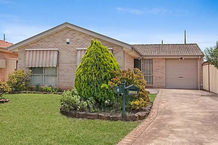 6 Abbott Pl, Ingleburn NSW 2565