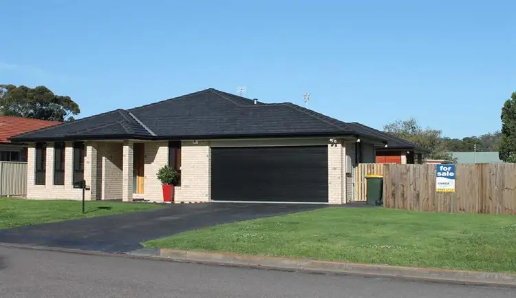 2 Wychewood Ave, Mallabula NSW 2319