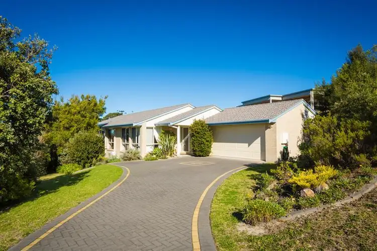 Second view of Homely house listing, 6 Acacia Cres, Tura Beach NSW 2548