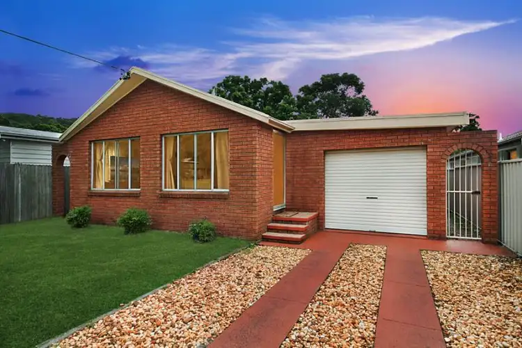 31 Lakeview Pde, Umina Beach NSW 2257