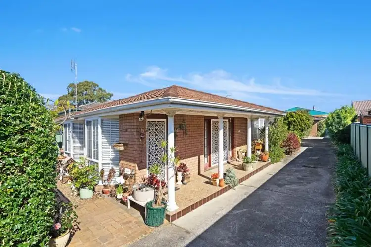 1/251 Burge Rd, Woy Woy NSW 2256
