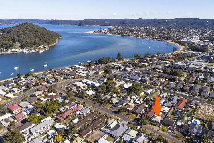 Main view of Homely house listing, 1/52 Webb Road, Booker Bay NSW 2257