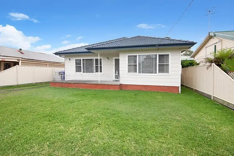 129 Booker Bay Rd, Booker Bay NSW 2257