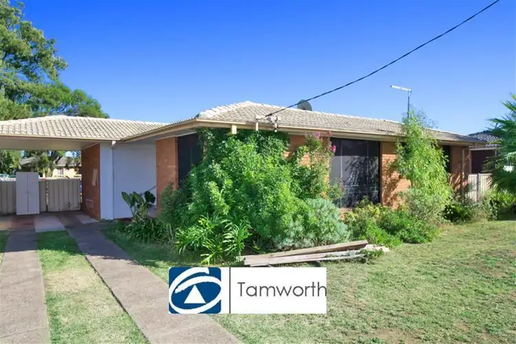 117 Warral Rd, Tamworth NSW 2340