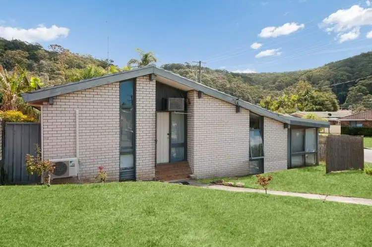 16 Genoa Pl, Tascott NSW 2250