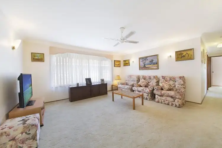 Fourth view of Homely villa listing, 1/56 Commonwealth Ave, Blackwall NSW 2256