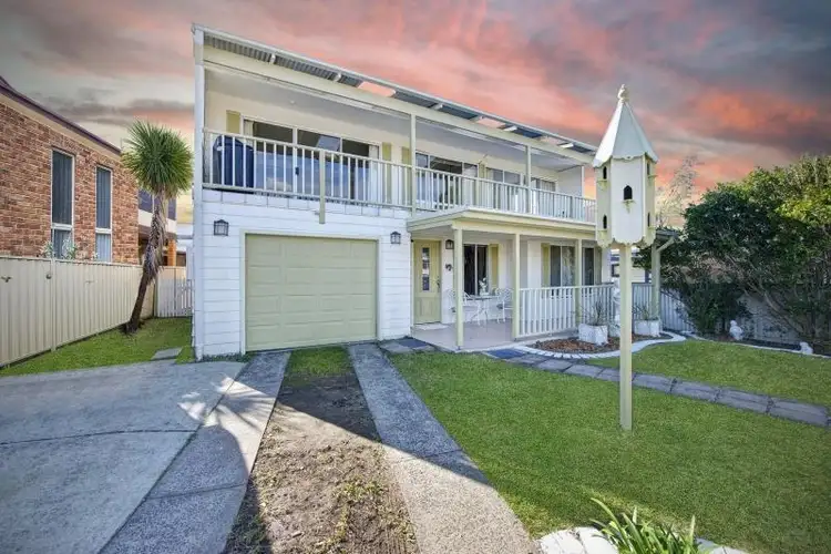3 Buff Point Ave, Buff Point NSW 2262