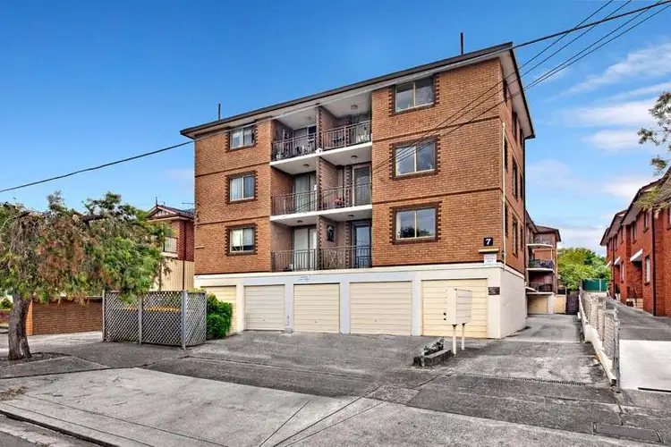 7/7 Myers St, Roselands NSW 2196