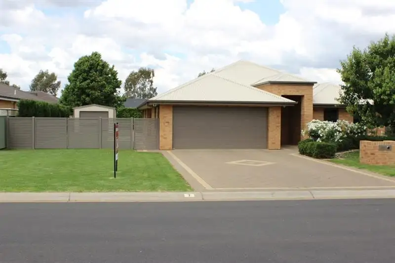 Main view of Homely house listing, 7 Hilton Pl, Dubbo NSW 2830