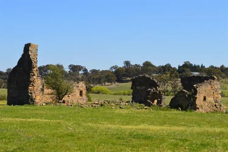 225 Lookdown Rd, Bungonia NSW 2580