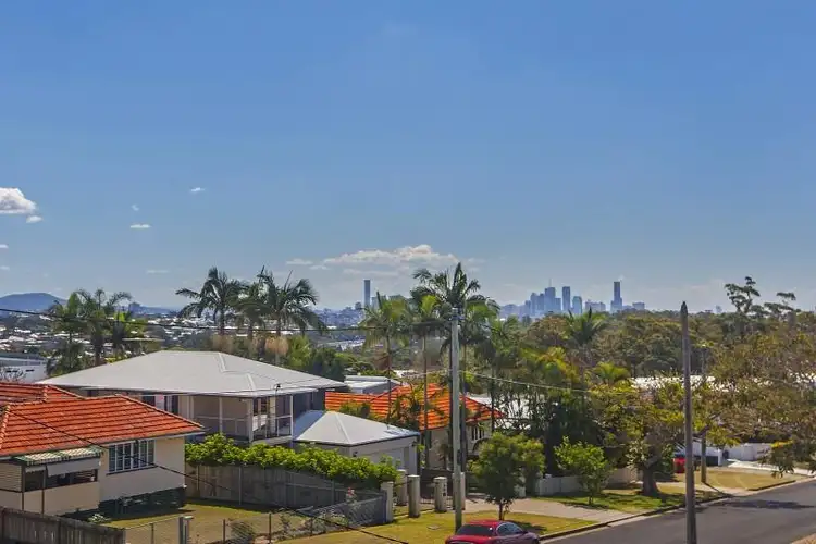 90 Lutzow Rd, Tarragindi QLD 4121