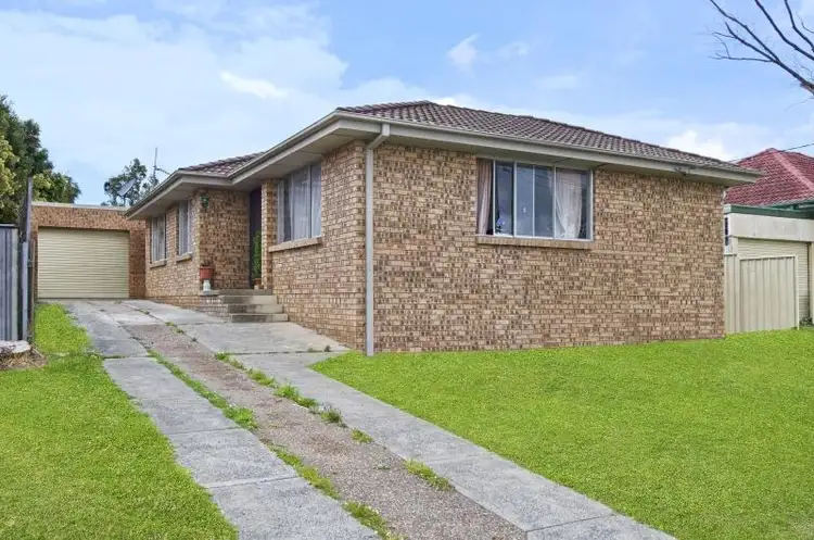 25 Phyllis Ave, Kanwal NSW 2259