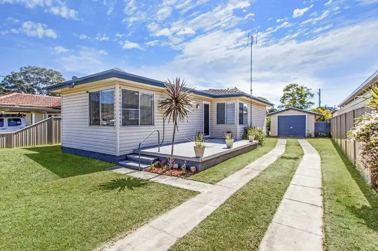 35 Florida Ave, Woy Woy NSW 2256