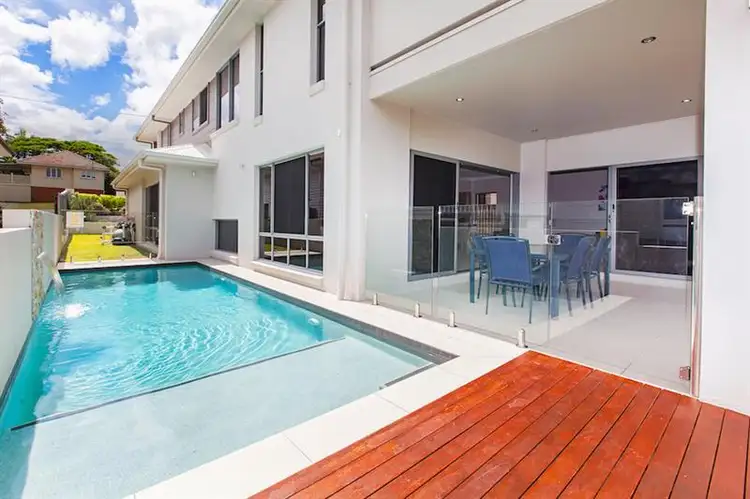 11 Ellington St, Tarragindi QLD 4121