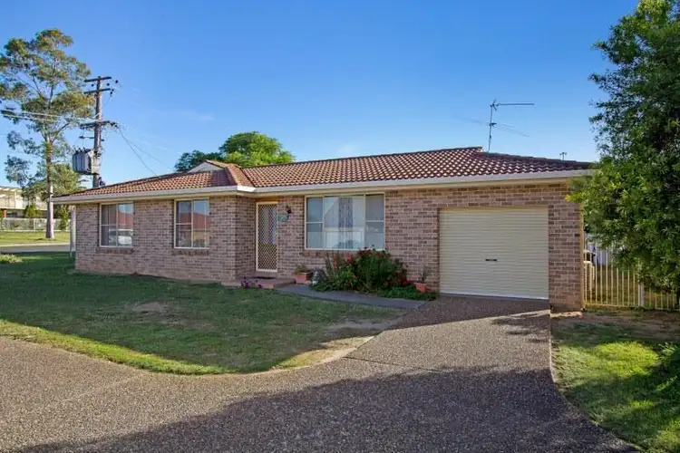 Main view of Homely house listing, 1/6 Thibault St, Tamworth NSW 2340