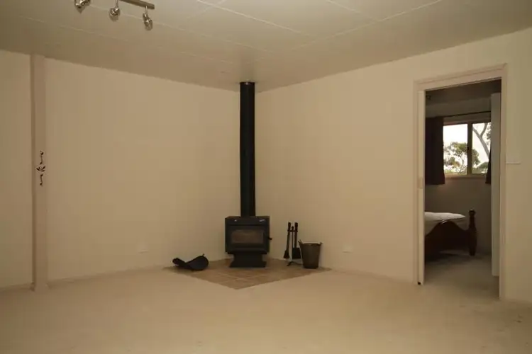 Sixth view of Homely studio listing, 8 Wistringia Cl, Tallong NSW 2579