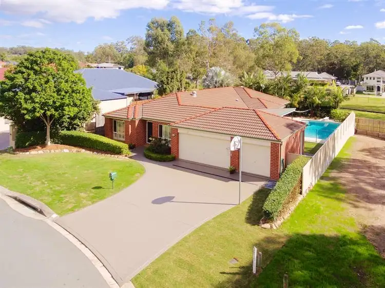 21 Berkshire Cres, Wishart QLD 4122