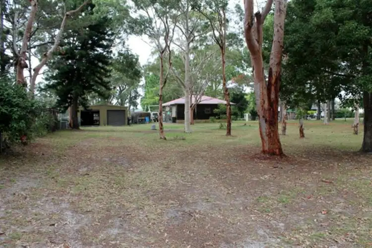 24 Brownes Rd, Salt Ash NSW 2318