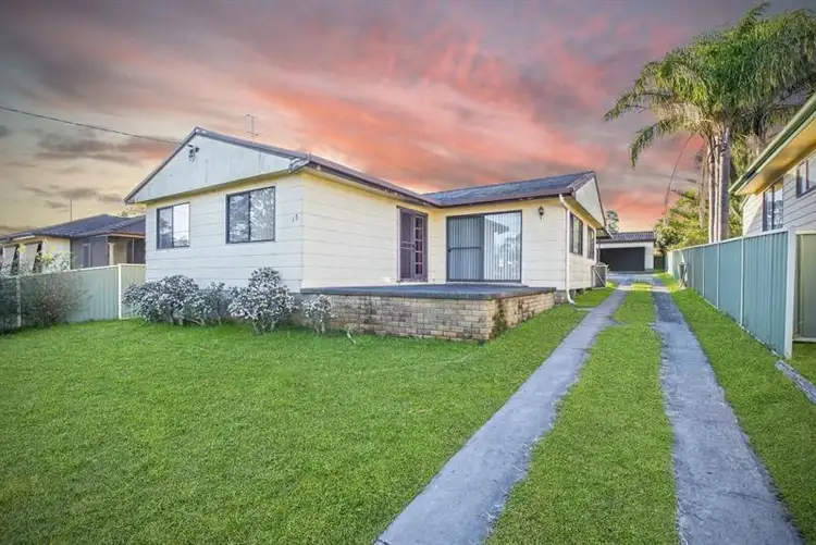 15 Kingston  Rd, Kanwal NSW 2259