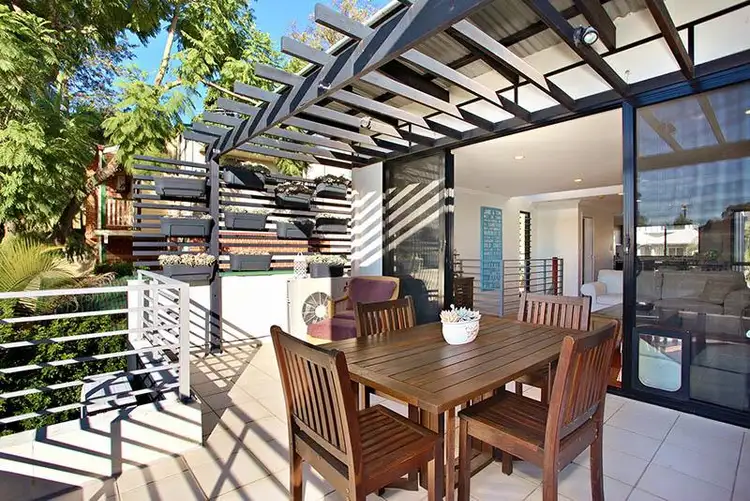 Sixth view of Homely townhouse listing, 3/25 Waverley St, Annerley QLD 4103