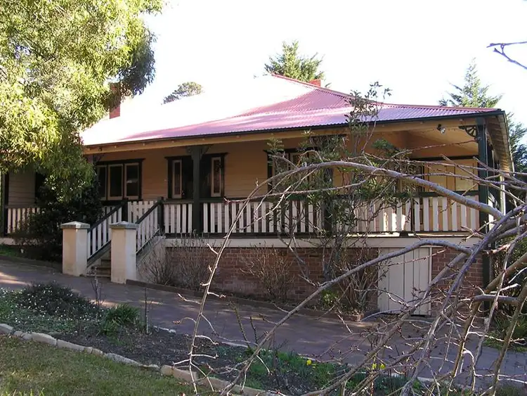 93 Railway Ave, Bundanoon NSW 2578