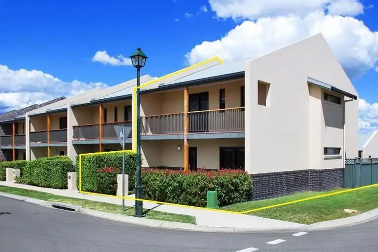 Main view of Homely townhouse listing, 15 Boulevard Pl, Tamworth NSW 2340