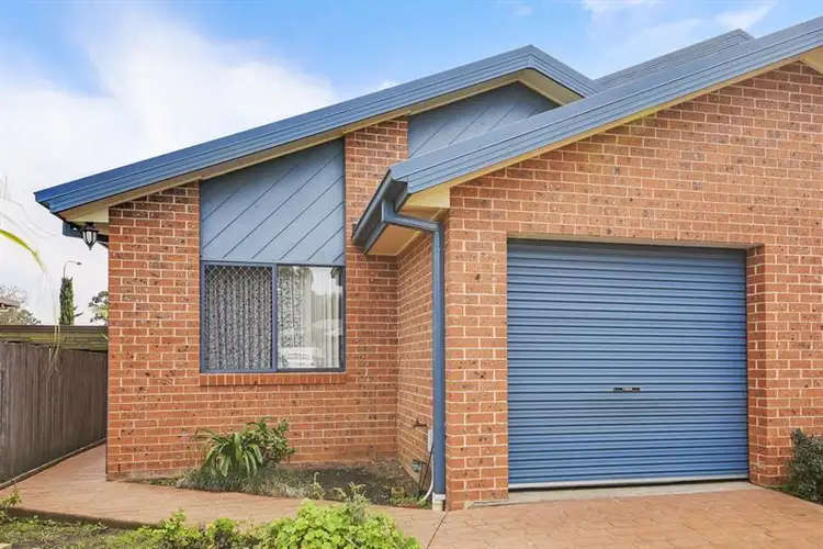 4/14 Westringia Pl, Macquarie Fields NSW 2564