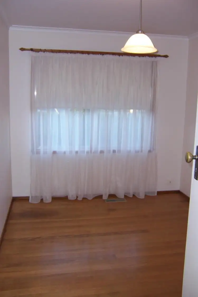 Fifth view of Homely house listing, 1 James St, Wodonga VIC 3690
