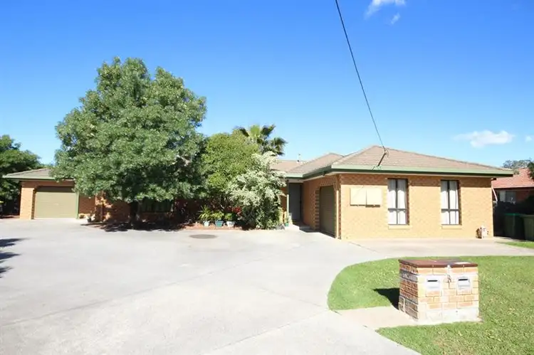 8 Glendaloch Ct, Lavington NSW 2641