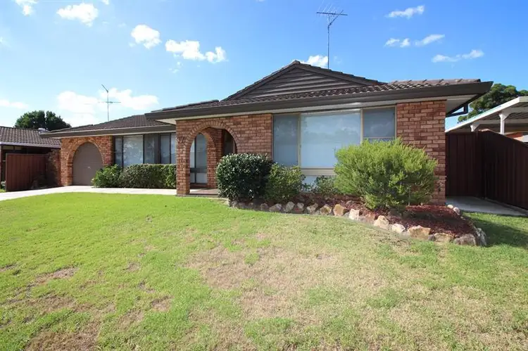 57 Banks Dr, St Clair NSW 2759