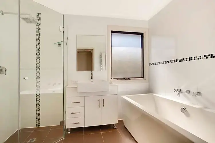 Seventh view of Homely house listing, 10 Knight Pl, Minto NSW 2566