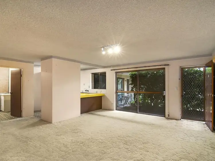 Third view of Homely unit listing, 2/5 Lind Ave, Palm Beach QLD 4221