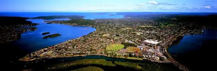 23 Welcome St, Woy Woy NSW 2256