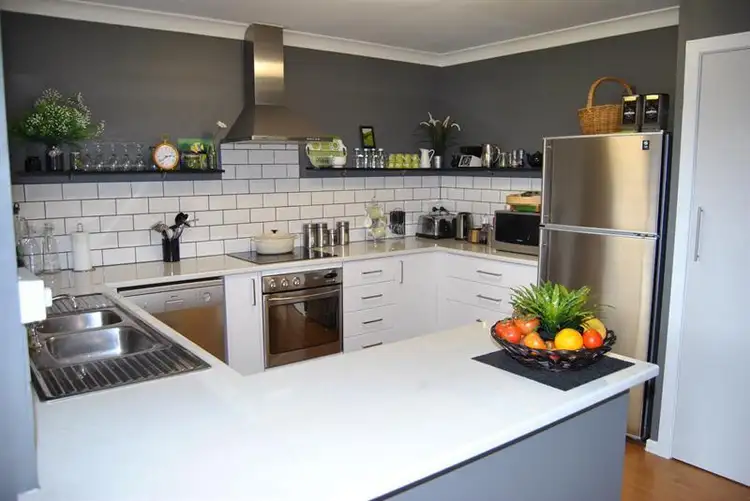 15 Warramutty  St, Coomba Park NSW 2428