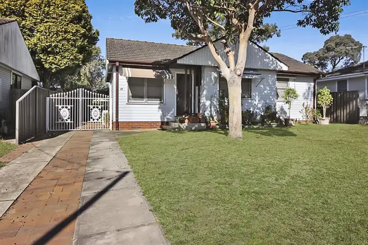 18 Oak St, St Marys NSW 2760
