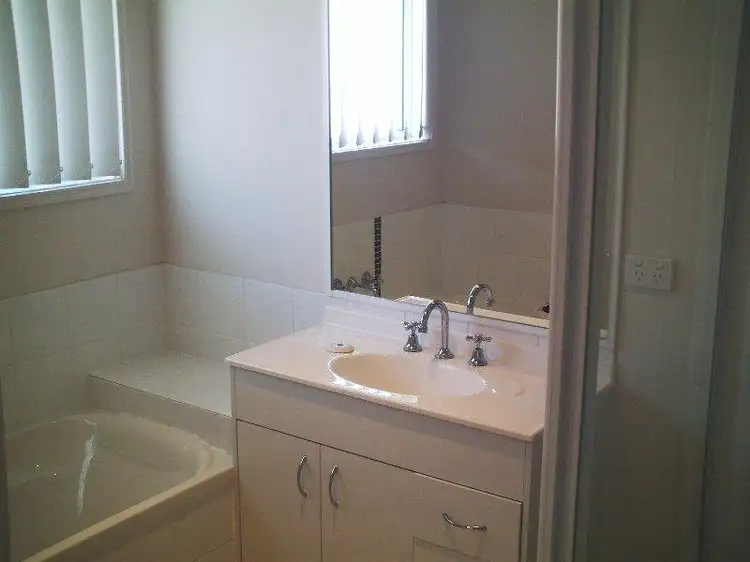 Seventh view of Homely house listing, 8 Highfields Ct, Loganlea QLD 4131