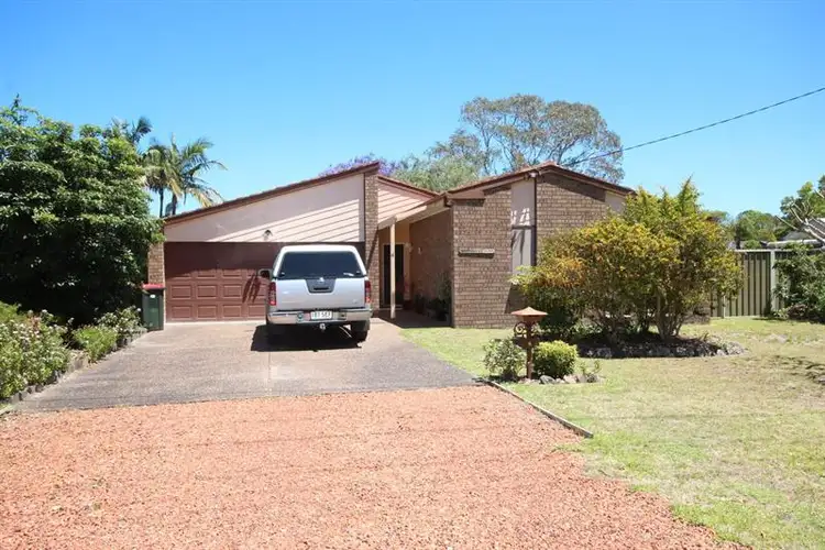 4 Lloyd George Gr, Tanilba Bay NSW 2319