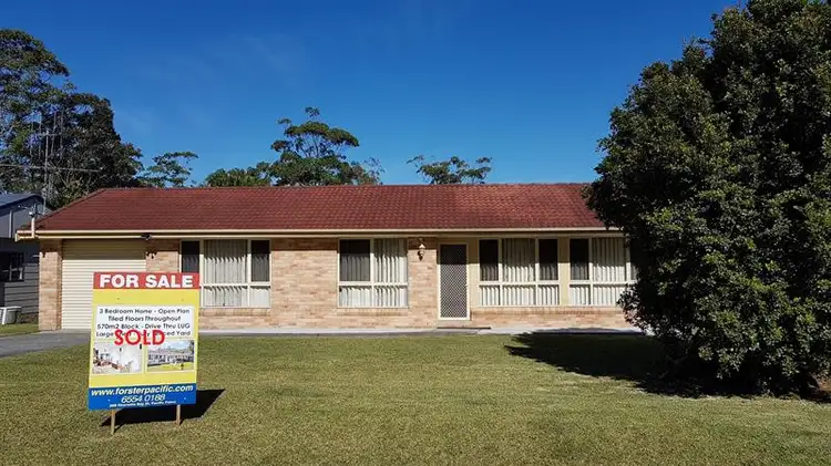 4 Windsor St, Tarbuck Bay NSW 2428