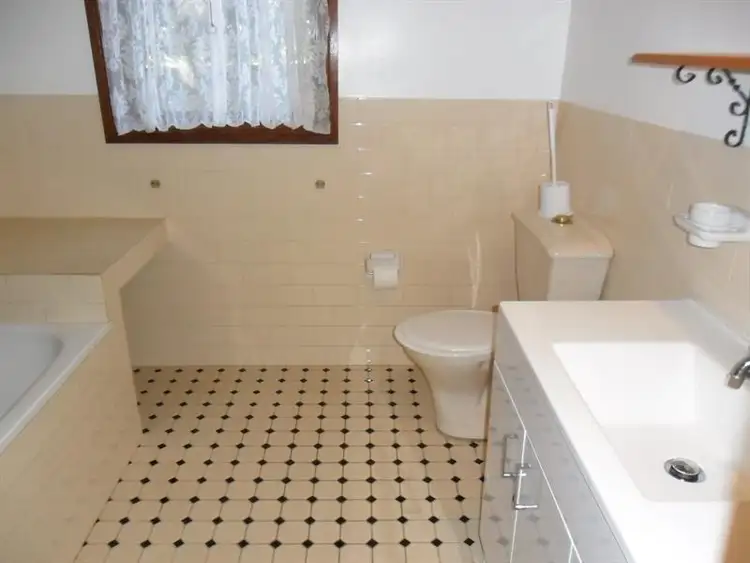 Fifth view of Homely house listing, 33 Kamarooka St, Coomba Park NSW 2428